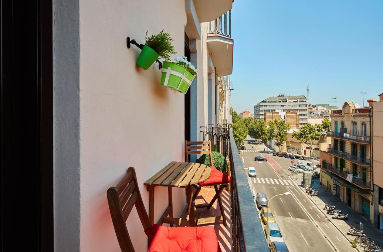 Lovely & Bright Bogatell Beach Apartment Барселона Экстерьер фото